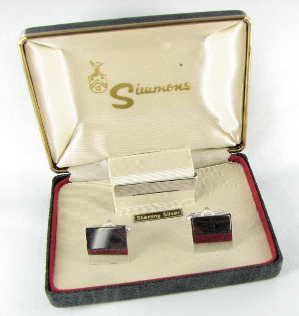 Simmons Sterling Silver Men's Cuff Links and Tie Bar Set Hard Back Box Simmons Sterling Silver Men's Cuff Links and Tie Bar Set Hard Back Box