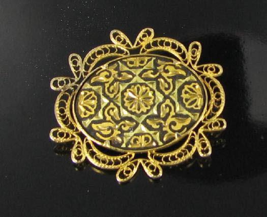 Vintage Damascene Filigree Brooch - Oval pin with Ornate Design Vintage Damascene Filigree Brooch - Oval pin with Ornate Design