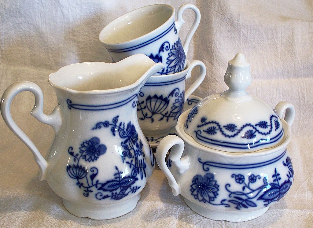 BLUE ONION Cream Sugar Cups Saucers ~ 7 pieces ~ Czechoslovakia ~ c. 1991 BLUE ONION Cream Sugar Cups Saucers ~ 7 pieces ~ Czechoslovakia ~ c. 1991