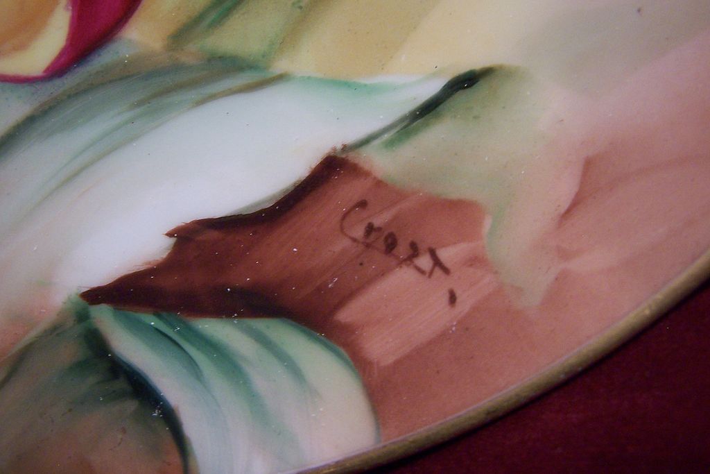 Decorative Darcy's Studio Handpainted Plate featuring 'Spring Tulips' on Fine Limoges Porcelain Decorative Darcy's Studio Handpainted Plate featuring 'Spring Tulips' on Fine Limoges Porcelain