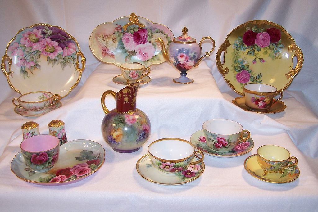 'Compassionate Pink & Red Tea Roses' Painted on Limoges Porcelain Handled Centerpiece Deep Bowl 'Compassionate Pink & Red Tea Roses' Painted on Limoges Porcelain Handled Centerpiece Deep Bowl