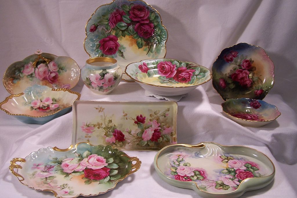 'Compassionate Pink & Red Tea Roses' Painted on Limoges Porcelain Handled Centerpiece Deep Bowl 'Compassionate Pink & Red Tea Roses' Painted on Limoges Porcelain Handled Centerpiece Deep Bowl