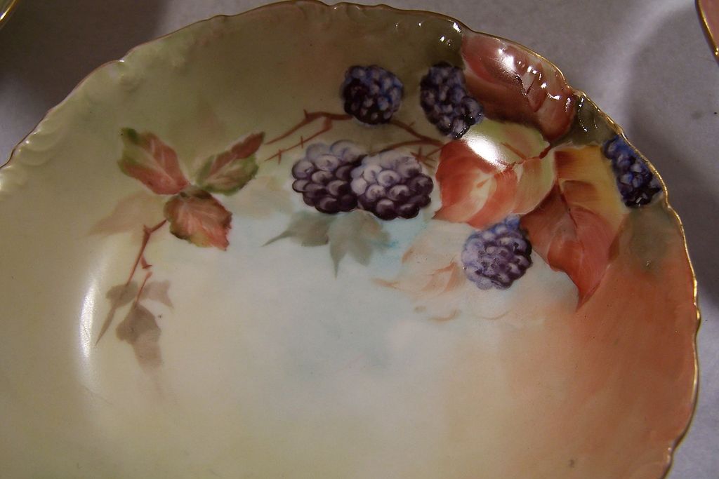 Beautiful Limoges France Antique 3- Footed Master Fruit / Berry Bowl Set w/ 6 Individual Matching Bowls (7 pc set) each Hand Painted w/ Various Fruits- Blackberries, Strawberries, Currants, Blueberries, Raspberries,& Gooseberries! Beautiful Limoges France Antique 3- Footed Master Fruit / Berry Bowl Set w/ 6 Individual Matching Bowls (7 pc set) each Hand Painted w/ Various Fruits- Blackberries, Strawberries, Currants, Blueberries, Raspberries,& Gooseberries!