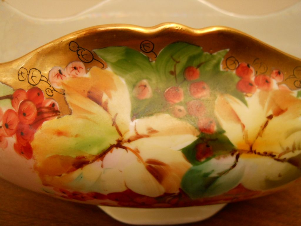 Impressive Vienna Austria Hand Painted Antique Centerpiece Dish decorated with Ruby Red Currants ~ LATE 19TH CENTURY Very Large Ornate Roman Coin Gold Embellished Two Handled Vase / Pot / Tureen Impressive Vienna Austria Hand Painted Antique Centerpiece Dish decorated with Ruby Red Currants ~ LATE 19TH CENTURY Very Large Ornate Roman Coin Gold Embellished Two Handled Vase / Pot / Tureen