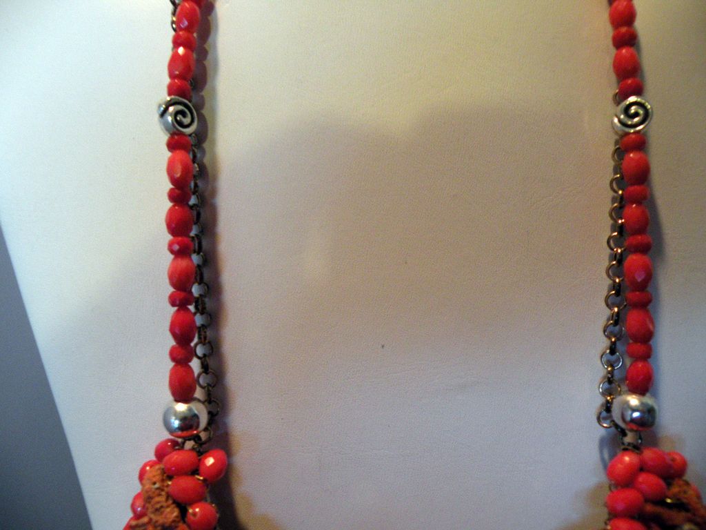 Red/ Orange Rough Coral & Faceted Coral Bib Necklace 18" 179 grams Red/ Orange Rough Coral & Faceted Coral Bib Necklace 18" 179 grams