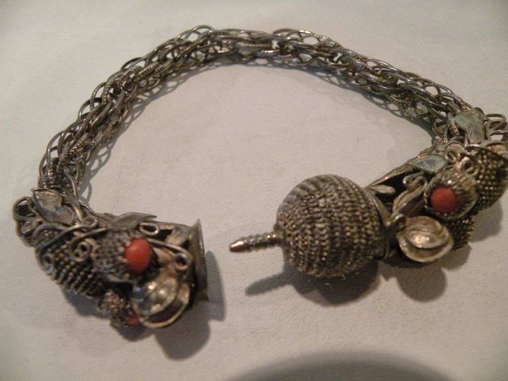 Vintage ( or Antique) Chinese Silver Dragon Bracelet 26 grams 6.5 inches Vintage ( or Antique) Chinese Silver Dragon Bracelet 26 grams 6.5 inches