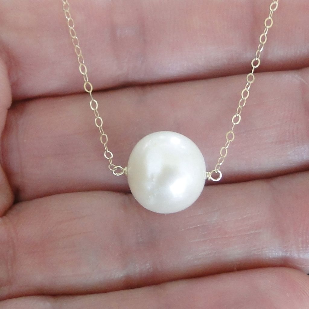 14K Solid Gold, Lustrous 10mm Solitaire Pearl Necklace, 14K Yellow Gold or White Gold - Simple, Sexy and Feminine Necklace 14K Solid Gold, Lustrous 10mm Solitaire Pearl Necklace, 14K Yellow Gold or White Gold - Simple, Sexy and Feminine Necklace