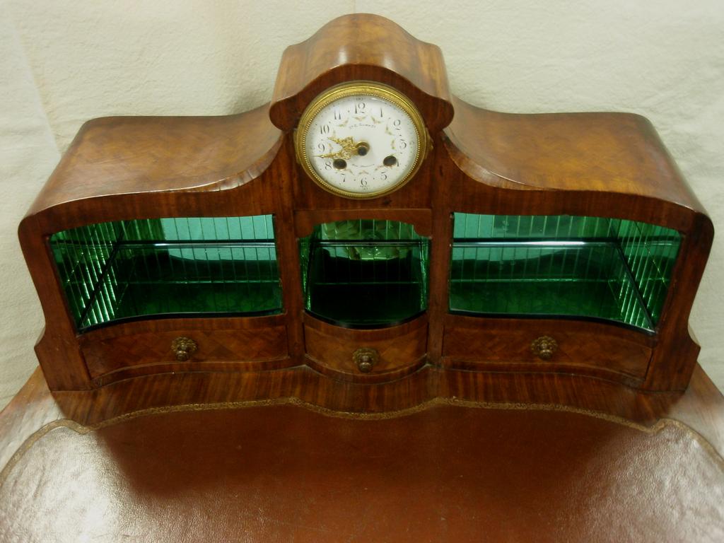 Beautiful French 19th Century Inlaid Basket Weave Ladies Writing Desk Beautiful French 19th Century Inlaid Basket Weave Ladies Writing Desk
