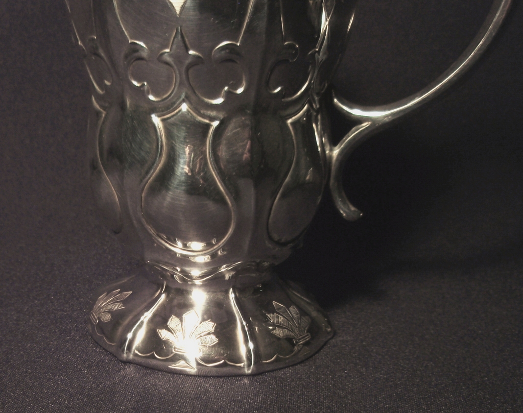Outstanding English Sterling Silver Pint Mug 1856 Outstanding English Sterling Silver Pint Mug 1856