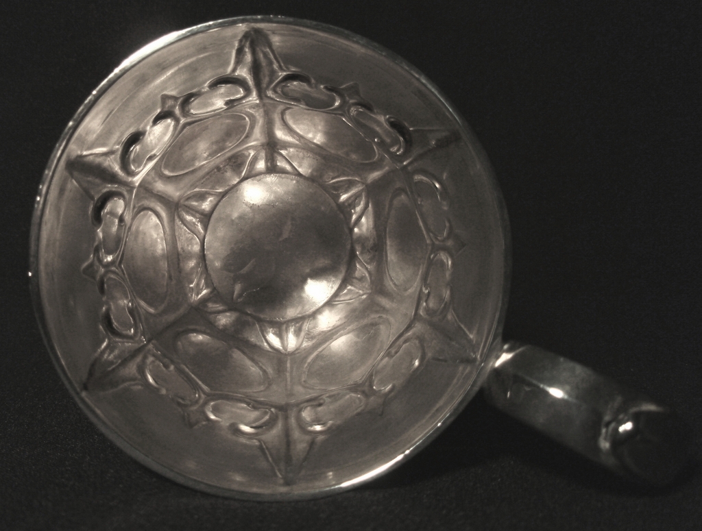 Outstanding English Sterling Silver Pint Mug 1856 Outstanding English Sterling Silver Pint Mug 1856