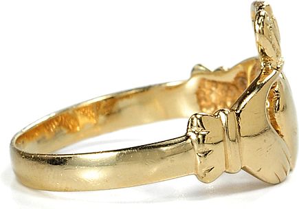 Modern Gold Claddagh Ring Modern Gold Claddagh Ring