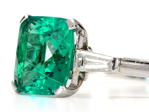 Green Goddess: 2.5 ct Emerald & Diamond Ring Green Goddess: 2.5 ct Emerald & Diamond Ring