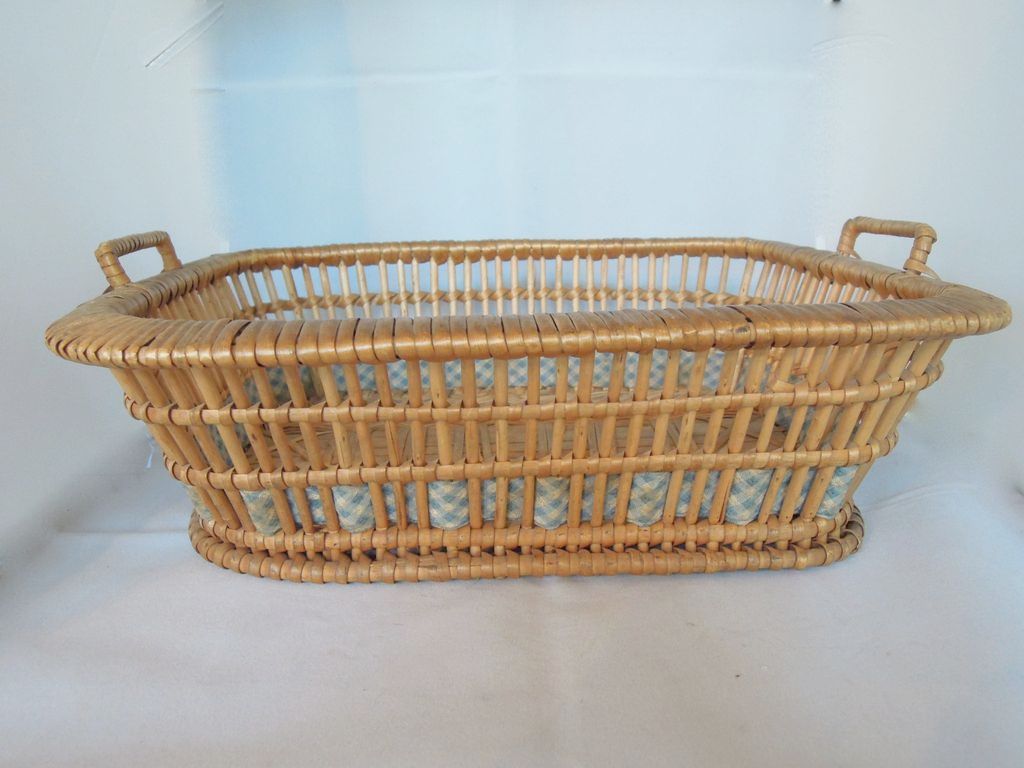 Beautiful 19th Century French Wicker Basket Beautiful 19th Century French Wicker Basket