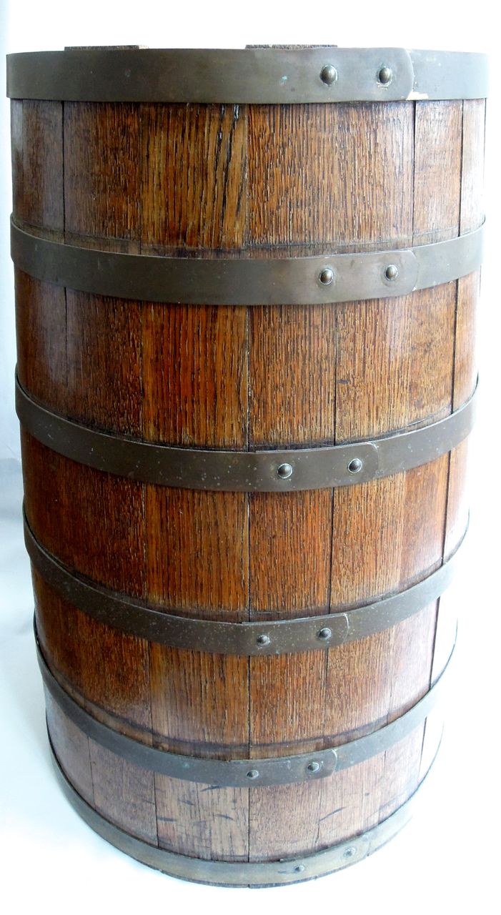 Antique English Coopered Barrel Antique English Coopered Barrel
