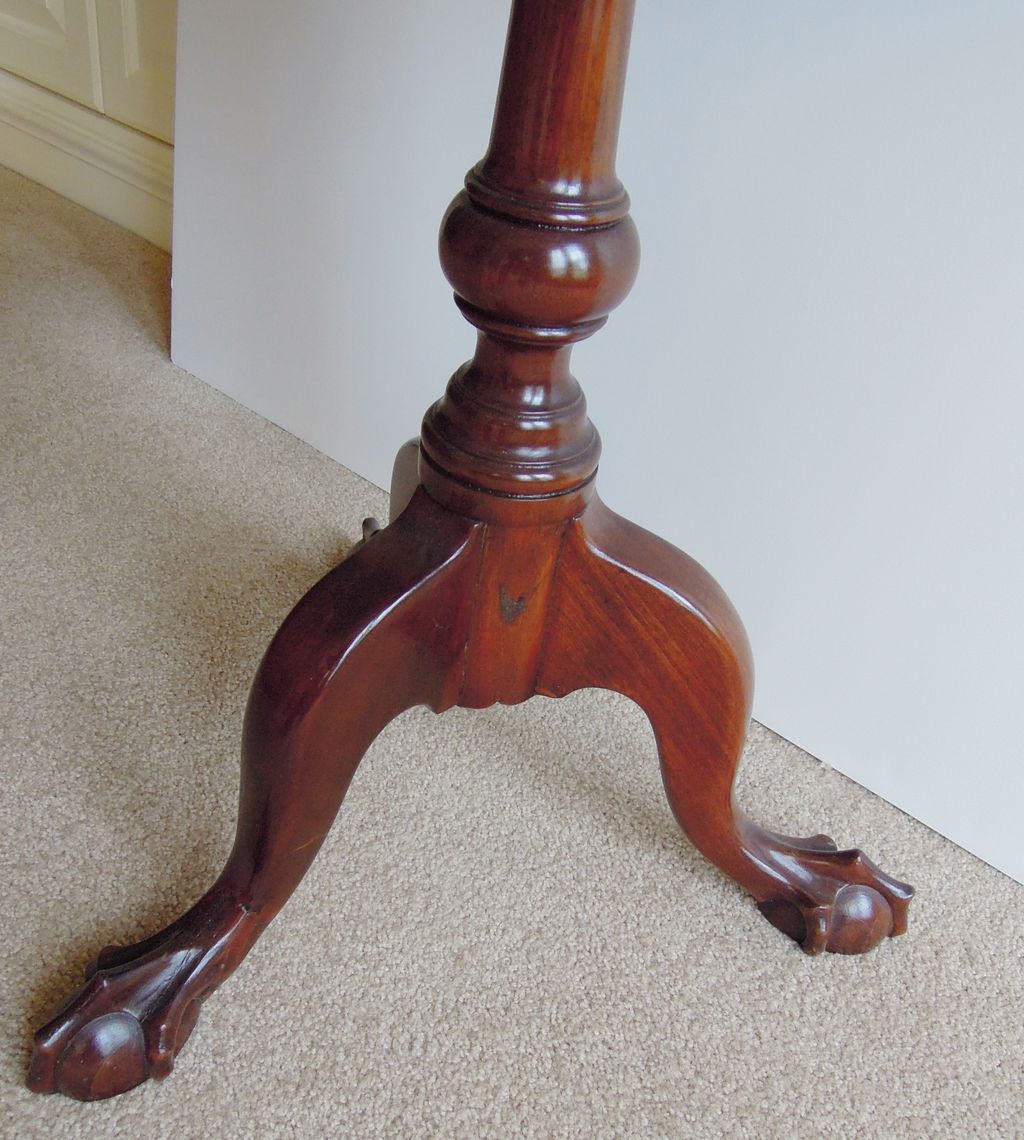 Antique Philadelphia Chippendale Tilt-Top Birdcage Mahogany Tea Table Antique Philadelphia Chippendale Tilt-Top Birdcage Mahogany Tea Table