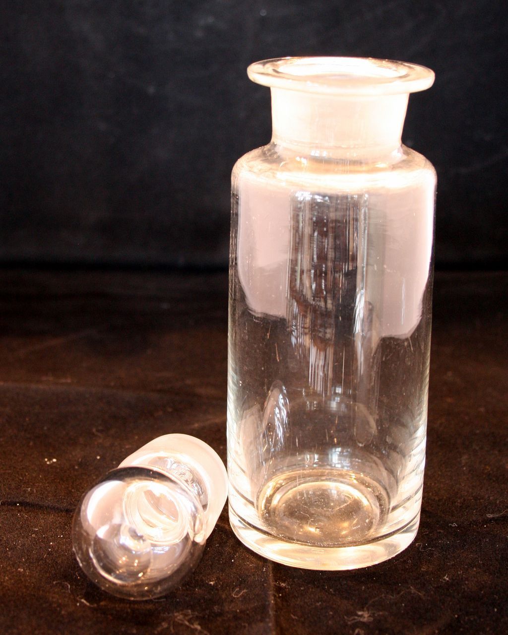 English Hand Blown Chemists Apothecary Bottle English Hand Blown Chemists Apothecary Bottle