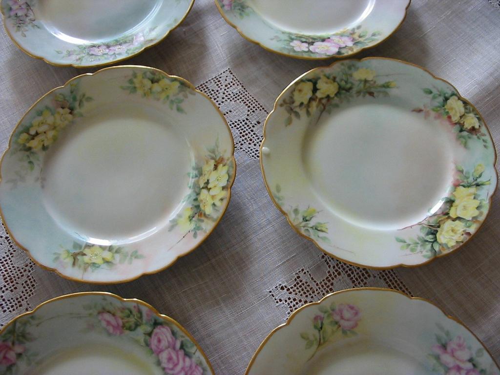 Six Gorgeous Antique Limoges Dessert Plates ~ Roses ~ Six Gorgeous Antique Limoges Dessert Plates ~ Roses ~