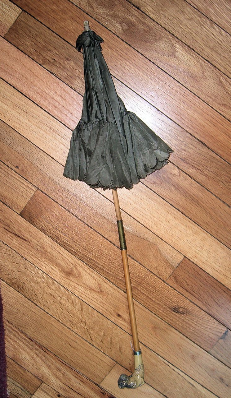 Item ID: boneparasol In Shop's Backroom Item ID: boneparasol In Shop's Backroom
