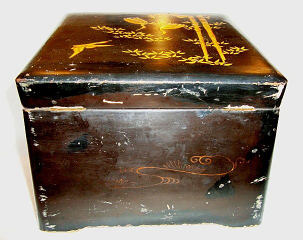 Large Black Lacquer Box with Red Headed Golden Cranes & Bamboo Decorations Large Black Lacquer Box with Red Headed Golden Cranes & Bamboo Decorations