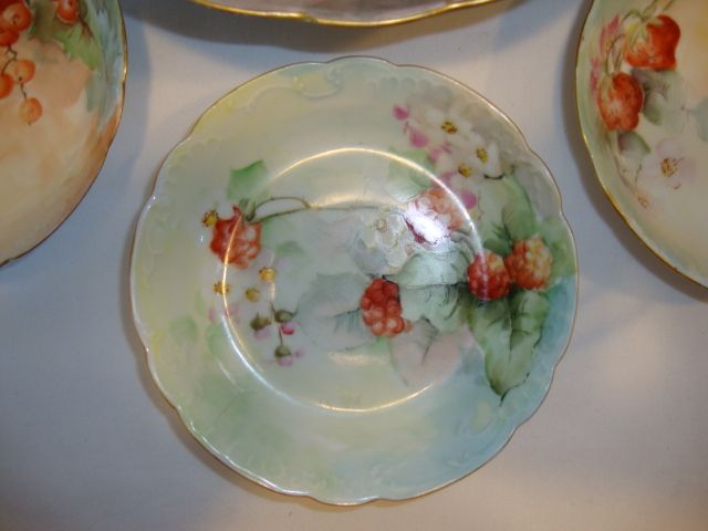 Awesome Footed Limoges Porcelain Master Serving Bowl with Berry Bowls~ Hand Painted with Red Raspberries, Strawberries & Currants ~ Artist E. Wright Signed ~ A. Klingenberg /Dwenger Haviland Limoges France Awesome Footed Limoges Porcelain Master Serving Bowl with Berry Bowls~ Hand Painted with Red Raspberries, Strawberries & Currants ~ Artist E. Wright Signed ~ A. Klingenberg /Dwenger Haviland Limoges France