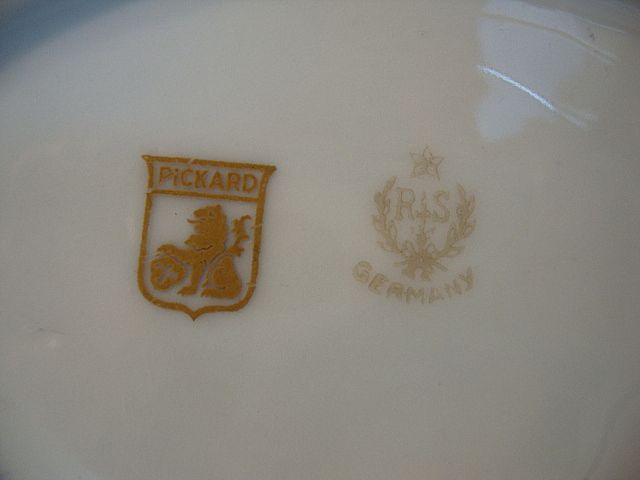 Beautiful German Porcelain ~ Three Compartment Nappy Dish ~ White and Gold ~ REINHOLD SCHLEGELMILCH - R.S. Germany ~ca 1910 – 1938 /Pickard China Chicago IL Beautiful German Porcelain ~ Three Compartment Nappy Dish ~ White and Gold ~ REINHOLD SCHLEGELMILCH - R.S. Germany ~ca 1910 – 1938 /Pickard China Chicago IL