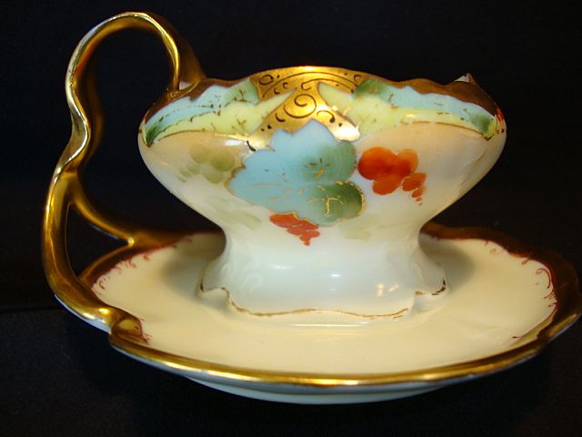 Unique & Beautiful PICKARD DECORATED Nappy / Dish / Bowl ~ Hand Painted with Red Currants or Cherries ~ Iris Bavaria Germany / Pickard Studios Chicago IL 1903 -1905 Unique & Beautiful PICKARD DECORATED Nappy / Dish / Bowl ~ Hand Painted with Red Currants or Cherries ~ Iris Bavaria Germany / Pickard Studios Chicago IL 1903 -1905