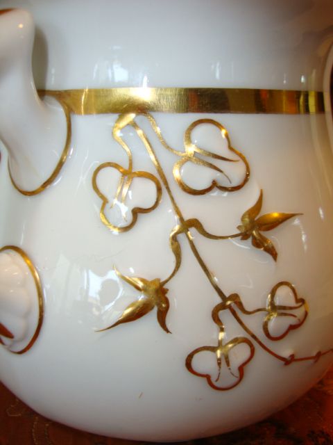 OUTSTANDING Limoges Porcelain 1lb Sugar / Cracker Jar ~ White with Gold ~ B & D Bawo & Dotter Limoges France 1880's to early 1900's OUTSTANDING Limoges Porcelain 1lb Sugar / Cracker Jar ~ White with Gold ~ B & D Bawo & Dotter Limoges France 1880's to early 1900's