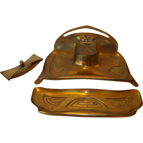 Bradley & Hubbard #3183 Brass Art Nouveau or Art Deco inkwell With Pen Holder # 3185 and Blotter 1900-1940 Bradley & Hubbard #3183 Brass Art Nouveau or Art Deco inkwell With Pen Holder # 3185 and Blotter 1900-1940