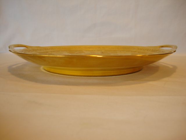 Beautiful 10 ¾" W Cake Plate ~ All over Gold ( AOG )~ Daisy Design ~ Stouffer Studios Chicago IL ~ 1925-1938 Beautiful 10 ¾" W Cake Plate ~ All over Gold ( AOG )~ Daisy Design ~ Stouffer Studios Chicago IL ~ 1925-1938