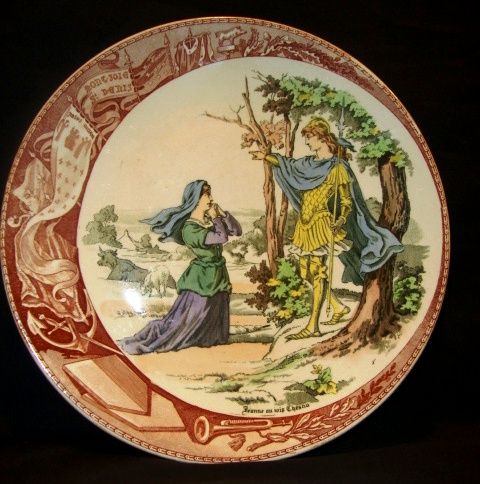 Great Sarreguemines France Faience "(Jeanne) Joan Of Arc At Chesnu Forest" Plate / Plaque – Utzschneider & Co. Sarreguemines France 1900-1930 Great Sarreguemines France Faience "(Jeanne) Joan Of Arc At Chesnu Forest" Plate / Plaque – Utzschneider & Co. Sarreguemines France 1900-1930