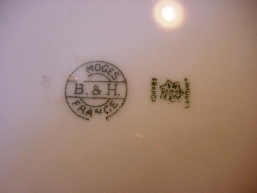 Exquisite Limoges Porcelain Cabinet Plate – WIDE GOLD Rim on White~ Blakeman & Henderson , Coiffe / B & H 1891-1914 Exquisite Limoges Porcelain Cabinet Plate – WIDE GOLD Rim on White~ Blakeman & Henderson , Coiffe / B & H 1891-1914