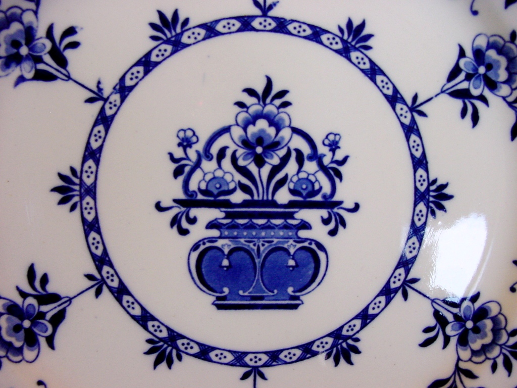 Large Blue & White Cabinet Plate ~ Pattern "The Duchess" By Doulton & Burslem 1891+ Large Blue & White Cabinet Plate ~ Pattern "The Duchess" By Doulton & Burslem 1891+