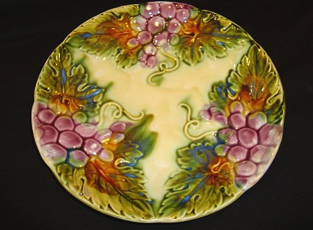 Beautiful Majolica Cabinet Plate with Grape Motif Beautiful Majolica Cabinet Plate with Grape Motif