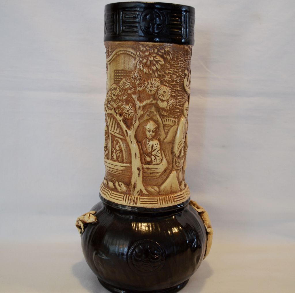 Gorgeous English Vase with Lizards, Scarab and Oriental Design ~14 ½