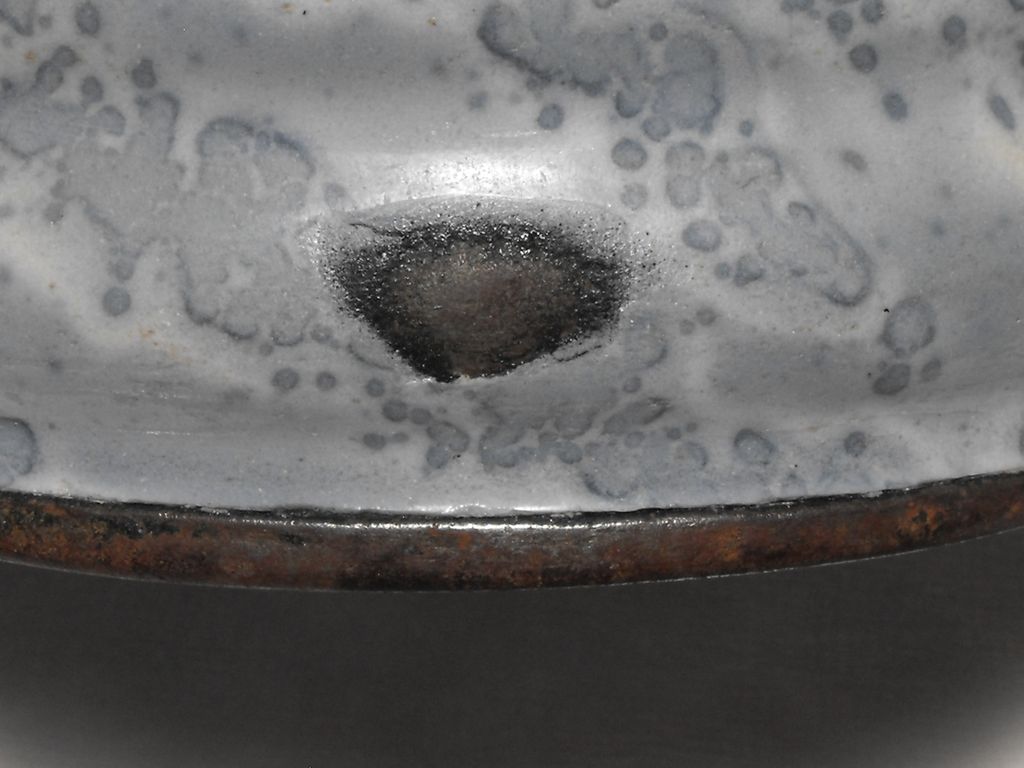Large Granite Ware Teapot with Cast Iron Handle and Porcelain Knob Large Granite Ware Teapot with Cast Iron Handle and Porcelain Knob