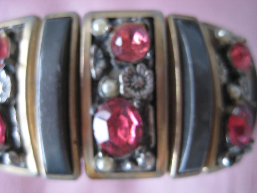 Pink Rhinestone Panel Expansion Bracelet Pink Rhinestone Panel Expansion Bracelet
