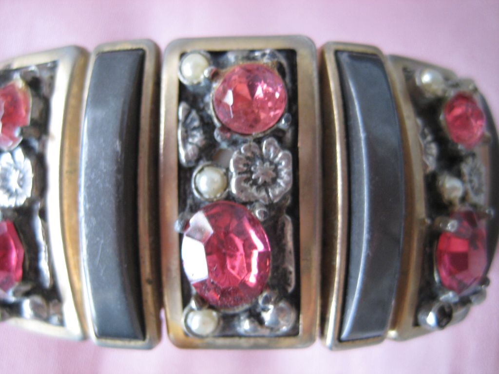 Pink Rhinestone Panel Expansion Bracelet Pink Rhinestone Panel Expansion Bracelet