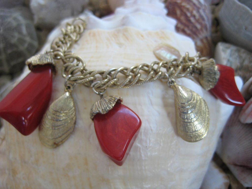 Bold Red Lucite Shell Charm Bracelet Bold Red Lucite Shell Charm Bracelet