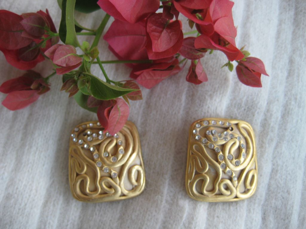 Designer Signed Fabulous Abstract Rhinestone Clip Earrings Designer Signed Fabulous Abstract Rhinestone Clip Earrings