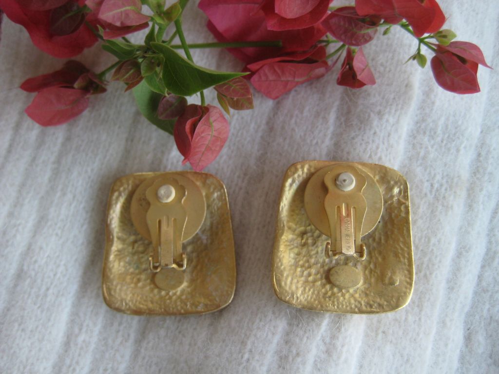 Designer Signed Fabulous Abstract Rhinestone Clip Earrings Designer Signed Fabulous Abstract Rhinestone Clip Earrings
