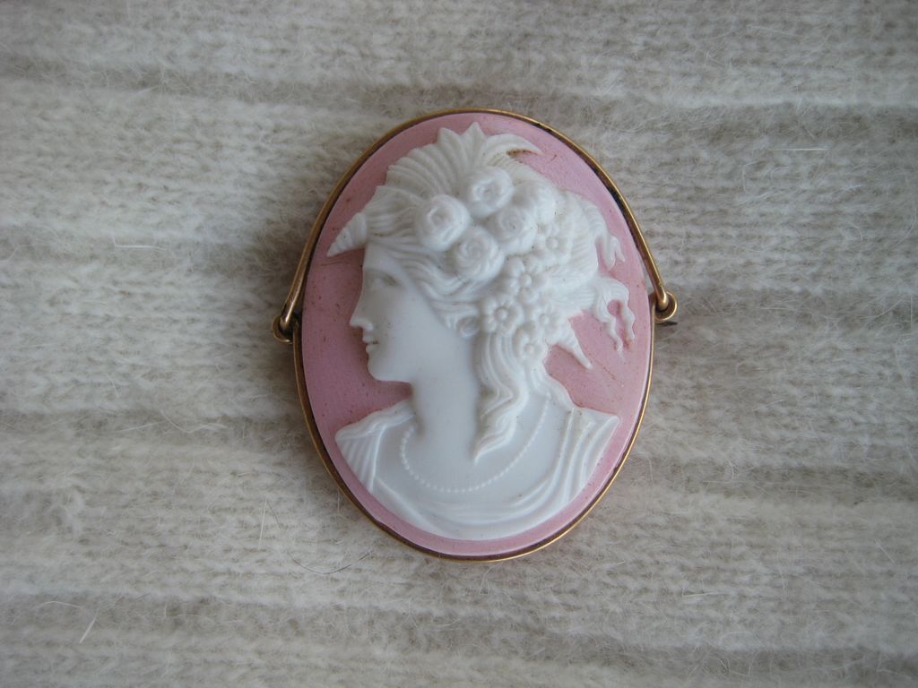 Gorgeous Glass Pink and White Cameo from Rome Gorgeous Glass Pink and White Cameo from Rome