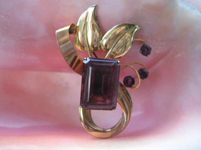 Large 10K Purple Crystal Cabochon Brooch Large 10K Purple Crystal Cabochon Brooch