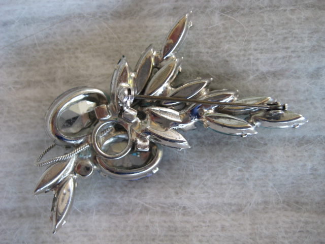 Magnificent Aqua Teal Watermelon D& E Juliana Rhinestone Brooch Magnificent Aqua Teal Watermelon D& E Juliana Rhinestone Brooch