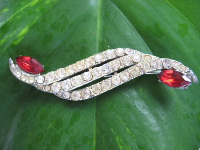 Shimmering Red & Clear Rhinestone Brooch Shimmering Red & Clear Rhinestone Brooch