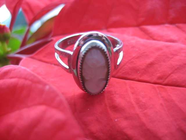 Sarah Coventry Mother of Pearl Cameo Sterling Ring Sarah Coventry Mother of Pearl Cameo Sterling Ring