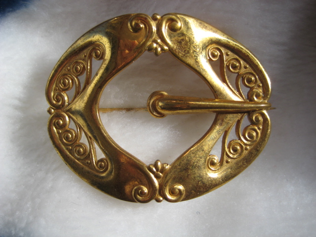 Eloquent Art Nouveau Sash Brooch Eloquent Art Nouveau Sash Brooch