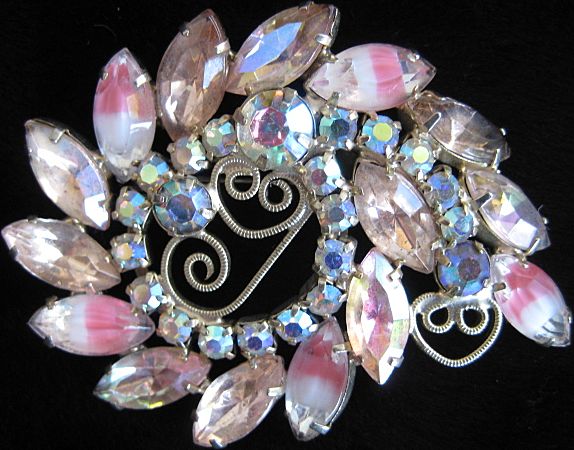 Romantic Pink Art Glass Rhinestone Brooch Earrings Demi Romantic Pink Art Glass Rhinestone Brooch Earrings Demi
