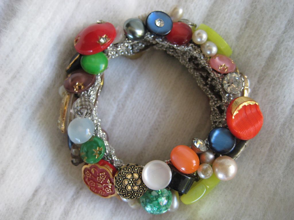 Colorful Vintage Button Bracelet Colorful Vintage Button Bracelet