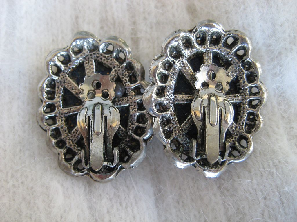 Large Bold Confetti Silvertone Bracelet Earrings Large Bold Confetti Silvertone Bracelet Earrings