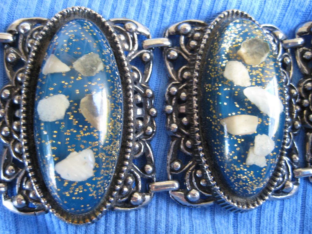 Large Bold Confetti Silvertone Bracelet Earrings Large Bold Confetti Silvertone Bracelet Earrings